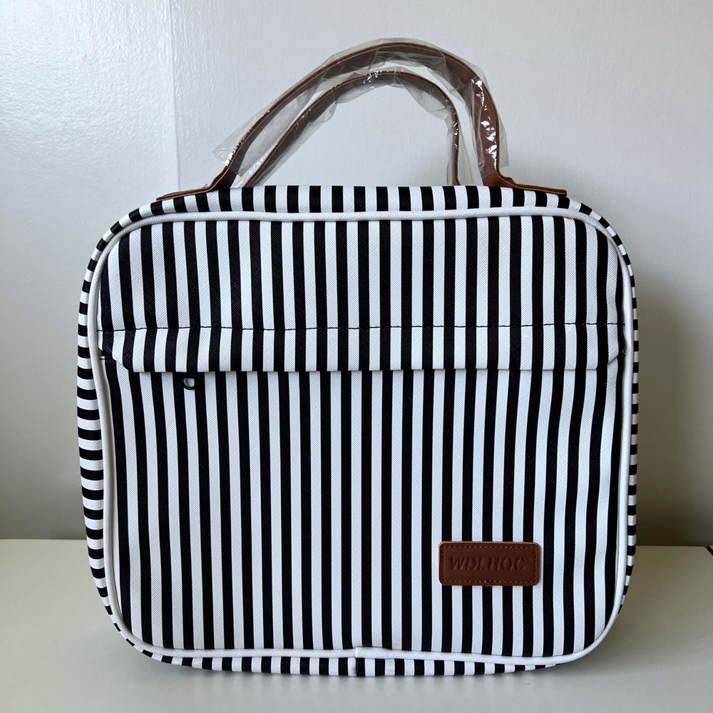 WDLHQC Hanging Travel Toiletry Bag Organizer Black White Stripe NWOT Hook